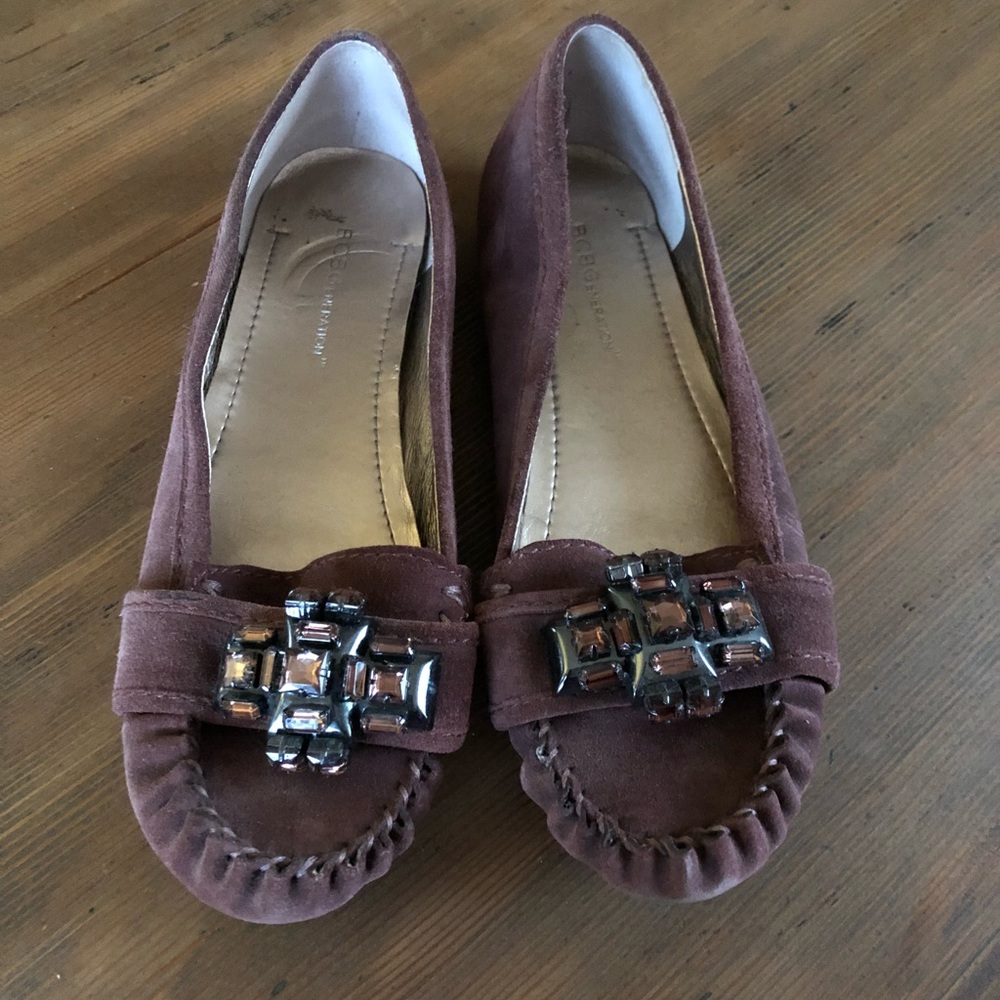 BCBG burgundy Moccasin shoes size 6